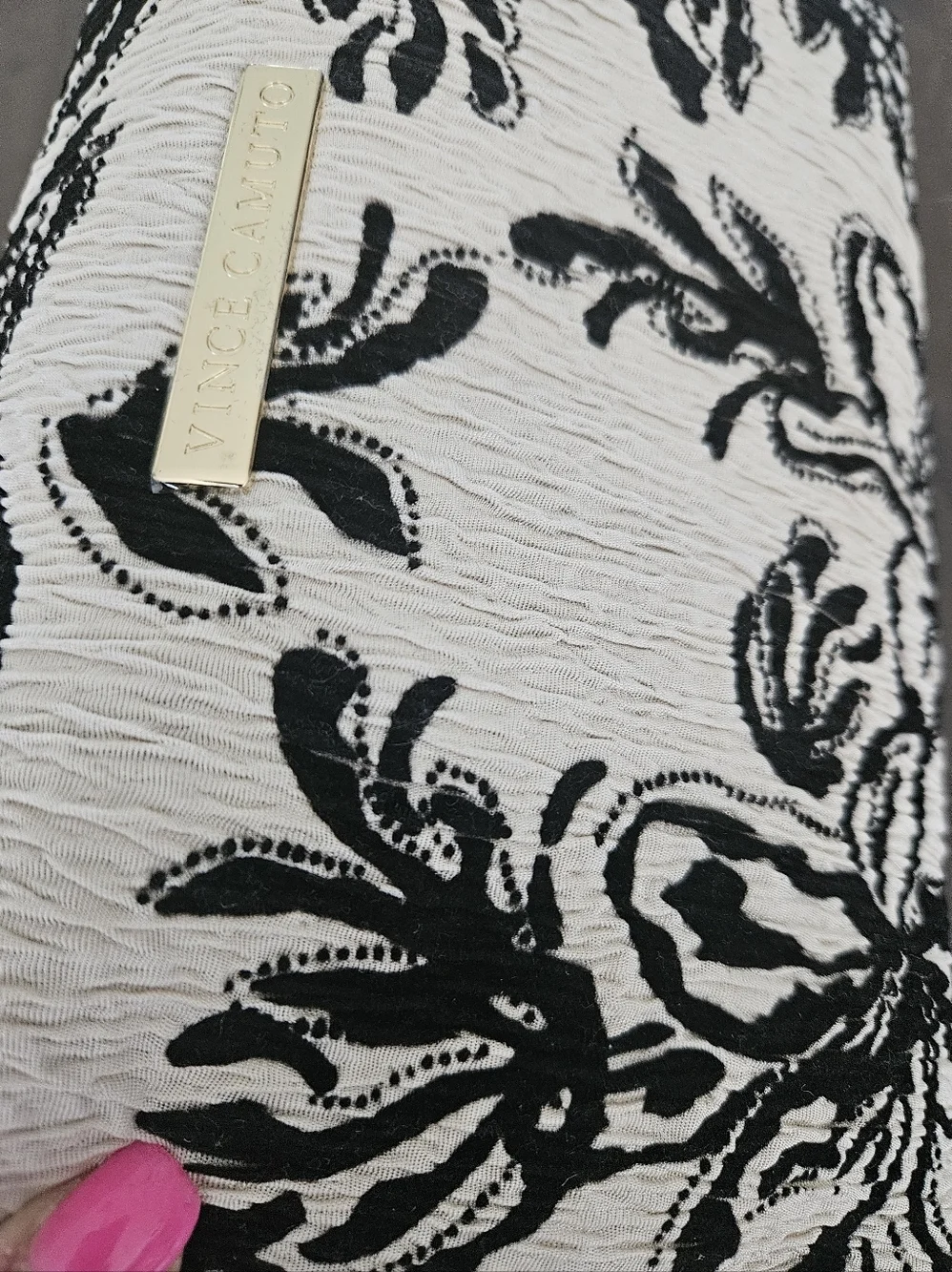 NWT Vince Camuto Black & Cream Floral Cosmetic Bag